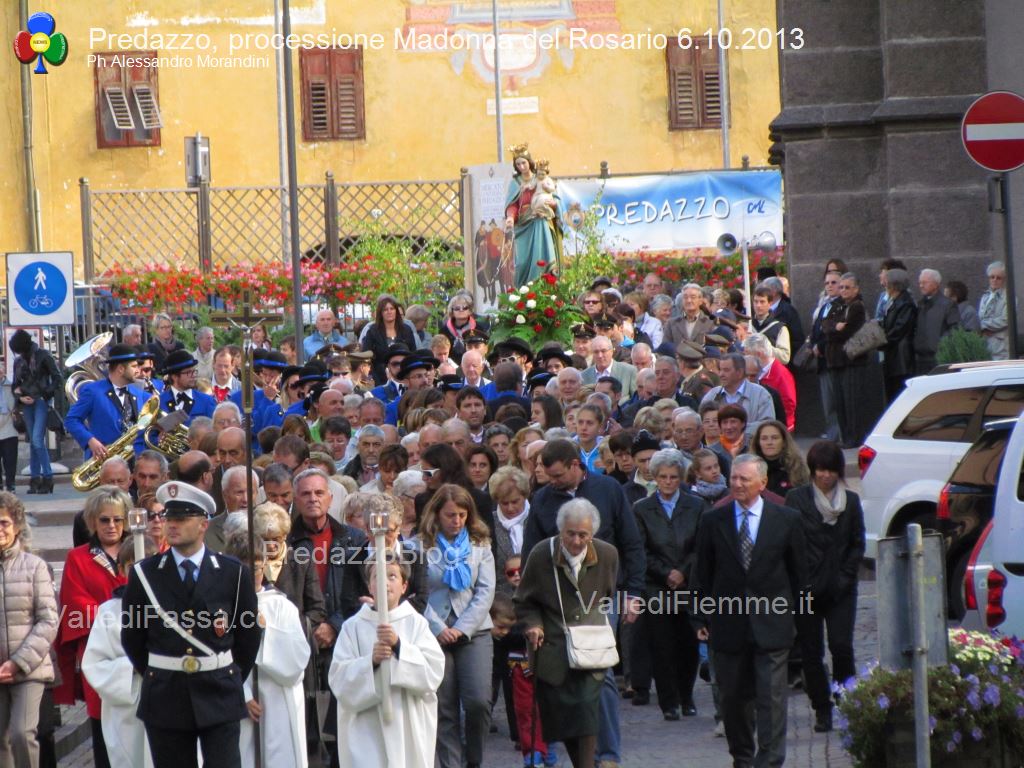 predazzo processione madonna rosario ottobre 2013 predazzoblog3 Avvisi della Parrocchia 4/11 ottobre