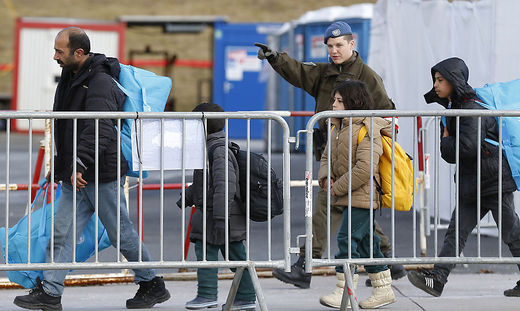 profughi in austria LAustria chiude le frontiere meridionali, addio Schengen