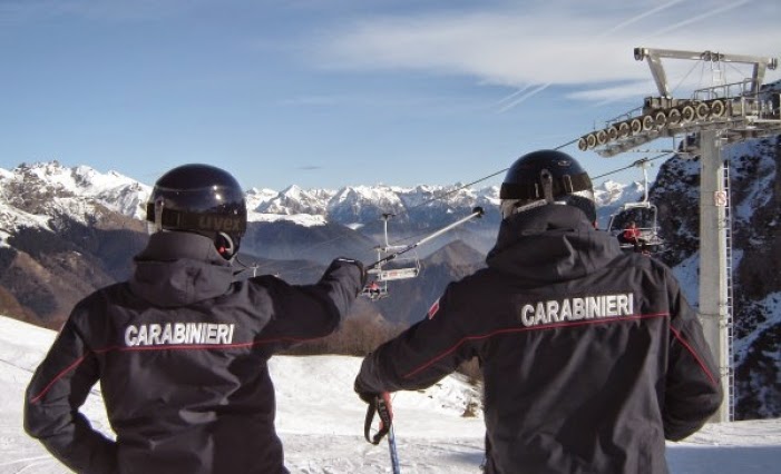 carabinieri piste sci Numero di targa obbligatorio per tutti gli sciatori