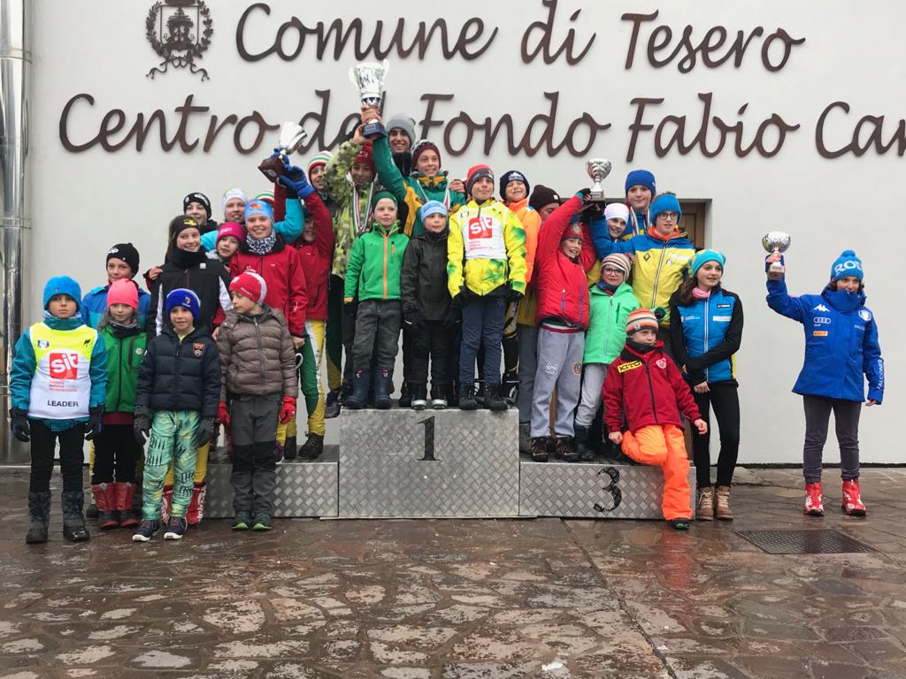 podio trofeo pool sportivo dolomtiica SALTO e COMBINATA Il team u14 Trentino vince il tricolore 