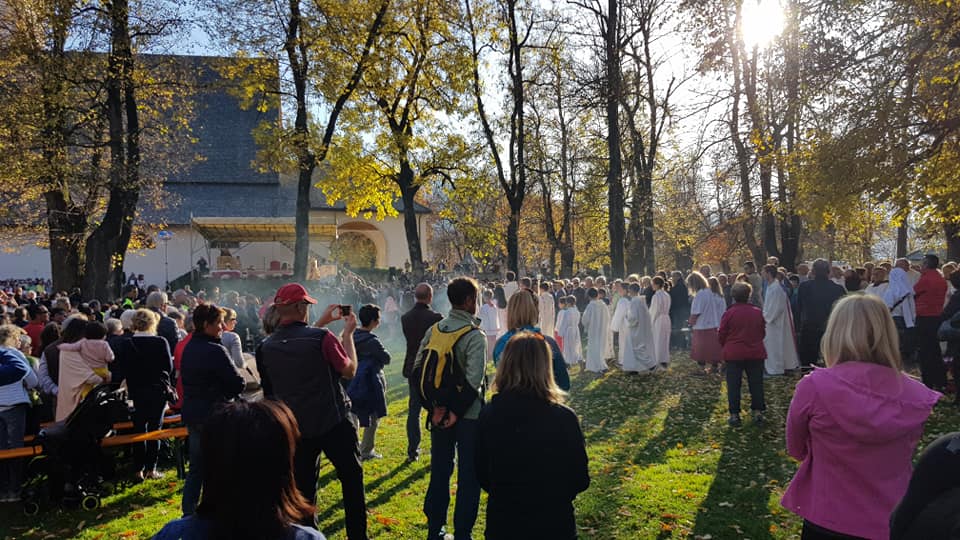 processione madonna addolorata da predazzo a cavalese un anno dopo tempesta vaia 27 ottobre 2019 ph bruno antoniazzi 1 Avvisi Parrocchie 27 ott. / 3 nov.