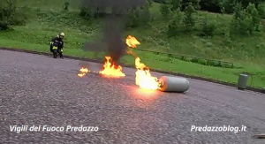 bombola fuochi 300x163 Boil Over e spegnimento bombola del gas video by Vigili del Fuoco Predazzo