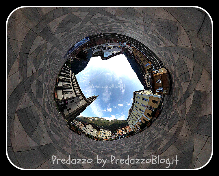predazzo piazza e chiesa vista terra by predazzo blog Foto Predazzo e dintorni