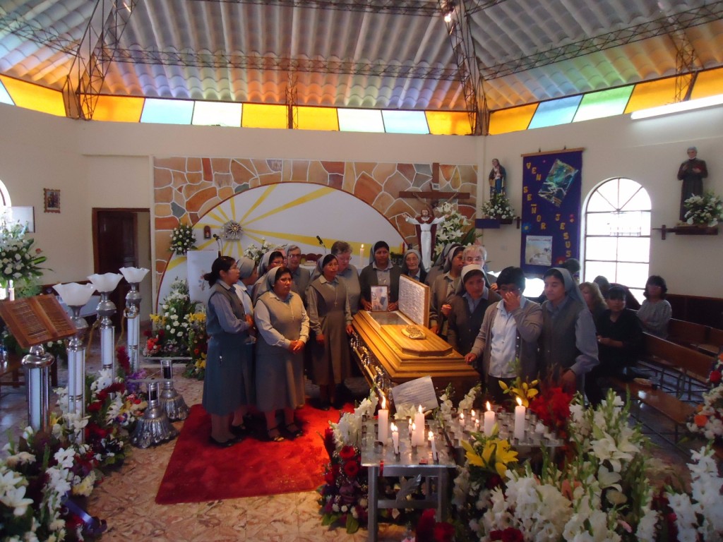 funerale suor celestina brigadoi 2.12.2016 bolivia 1024x768 Suor Celestina Brigadoi muore in Bolivia per incidente 