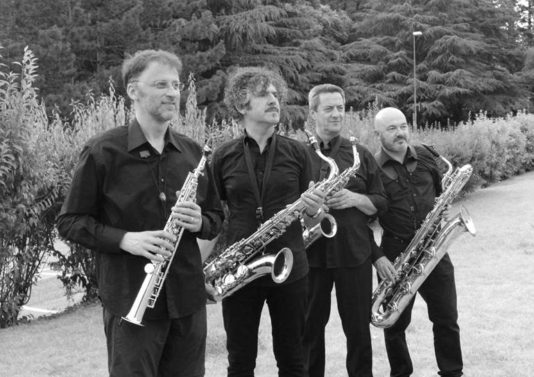 Modern Saxophone Quartet Modern Saxophone Quartet nella Piazzetta Caorer