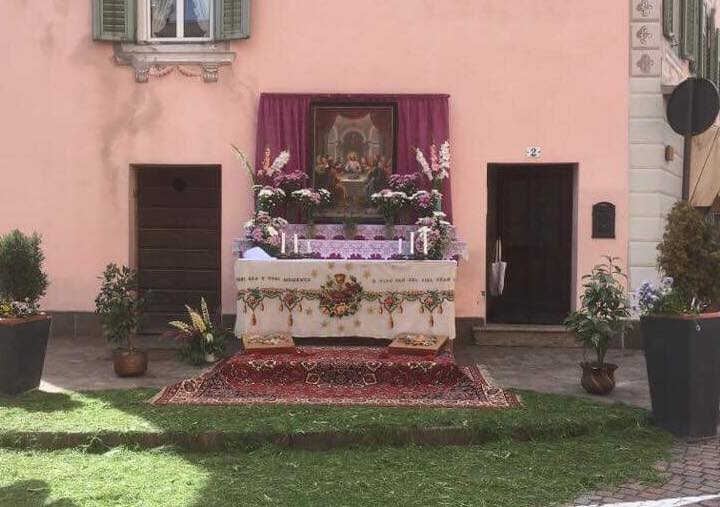 altare piazza corpus domini 2018 by Luisa Monsorno Avvisi Parrocchie 3/10 giugno   Foto Corpus Domini