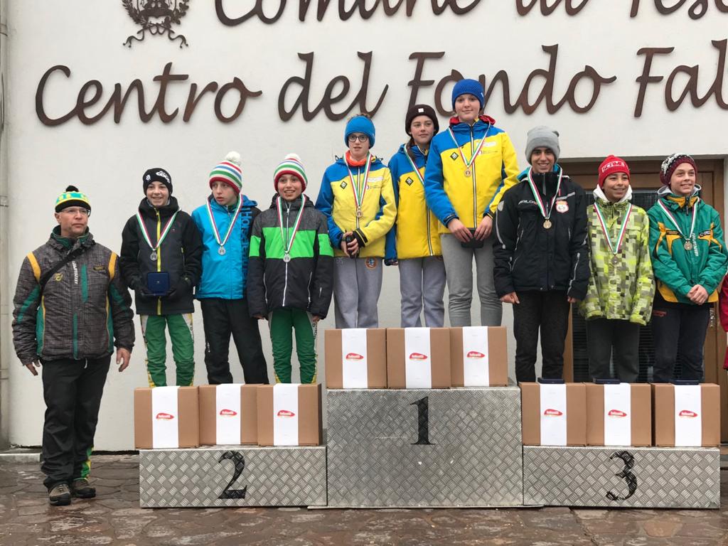 podio ci team u14 combinata SALTO e COMBINATA Il team u14 Trentino vince il tricolore 