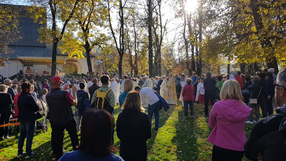 processione madonna addolorata da predazzo a cavalese un anno dopo tempesta vaia 27 ottobre 2019 ph bruno antoniazzi Avvisi Parrocchie 27 ott. / 3 nov.